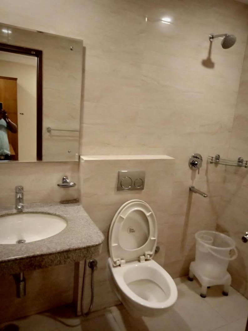 Hotel Avtar @New Delhi Railway Station ภายนอก รูปภาพ