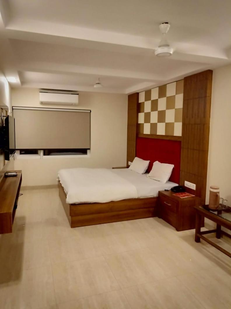 Hotel Avtar @New Delhi Railway Station ภายนอก รูปภาพ