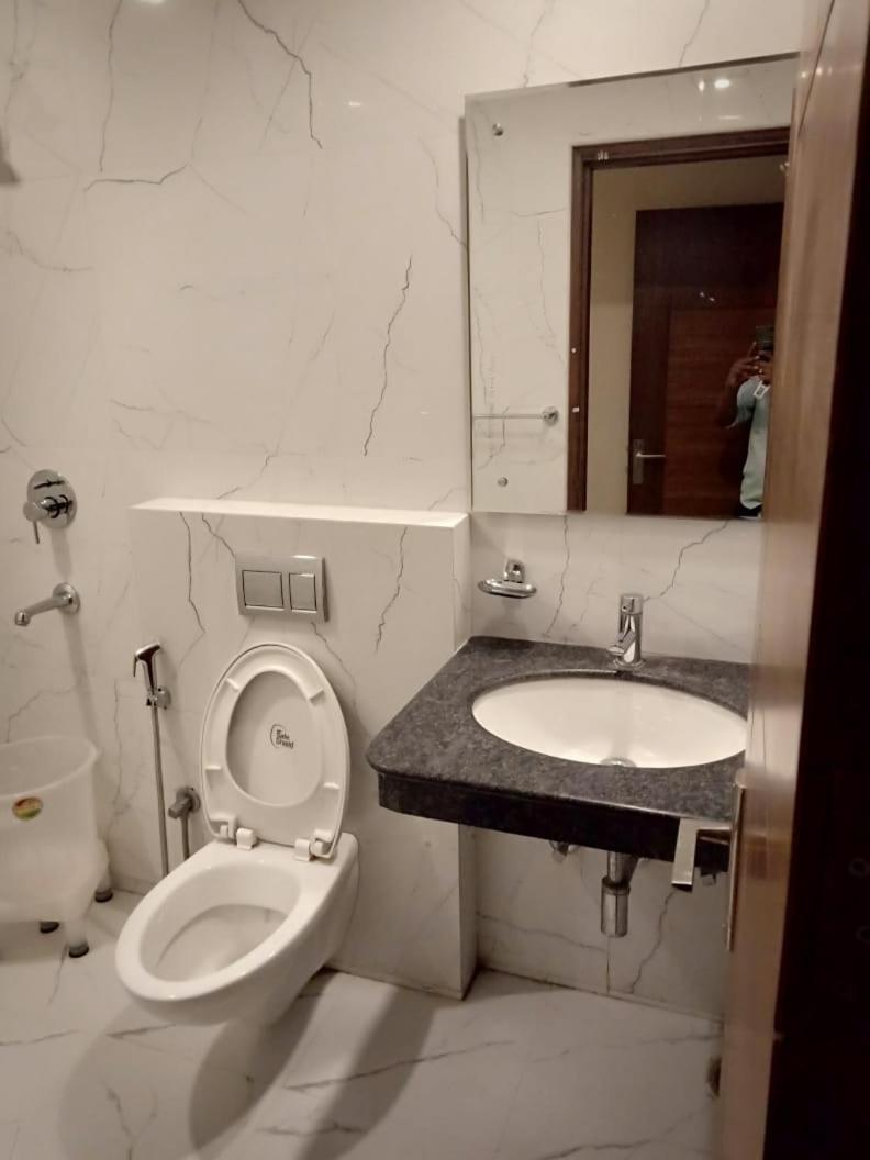 Hotel Avtar @New Delhi Railway Station ภายนอก รูปภาพ